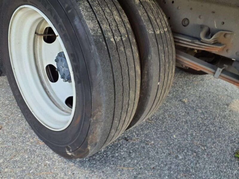 2018 ISUZU NRR + REEFER + CARRIER SUPRA 660 + 16 FOOT BOX M&S Truck