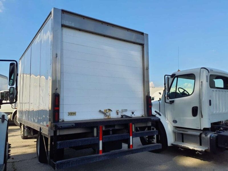 2018 ISUZU NRR + REEFER + CARRIER SUPRA 660 + 16 FOOT BOX M&S Truck